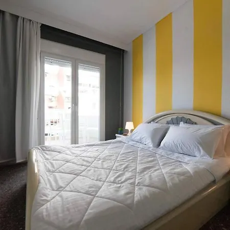 Chris & Mary Comfort Apartament Peraía